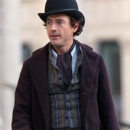 Robert Downey Jr torna sul grande schermo nel ruolo di Sherlock Holmes